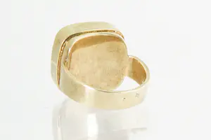 04- Opvallende retro 14krt goud & onyx  "intaglio ring" - romeins soldaat kopen? Bied vanaf 330!