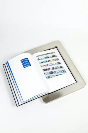 AcheterDamien Hirst - gesigneerd, The Elusive Truth, New Paintings, exclusieve uitgave in metalen box? Enchérissez de 1750!