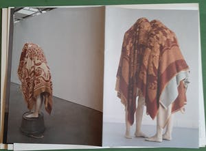 Berlinde De Bruyckere - Alles aanéén genaaid kopen? Bied vanaf 50!