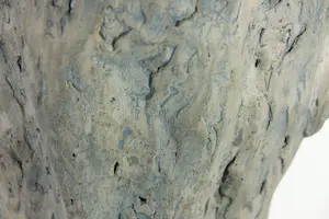 Henriette Hemels - Keramieken beeld, Maskers af (met sokkkel) kopen? Bied vanaf 150!