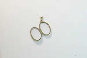 50 - 14 karaats bicolor gouden Medaillon hanger versierd met bloemmotieven kopen? Bied vanaf 190!