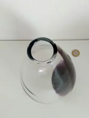 Niet of onleesbaar gesigneerd - Elegante, fraaie vaas, handgemaakt/mondgeblazen kopen? Bied vanaf 1!