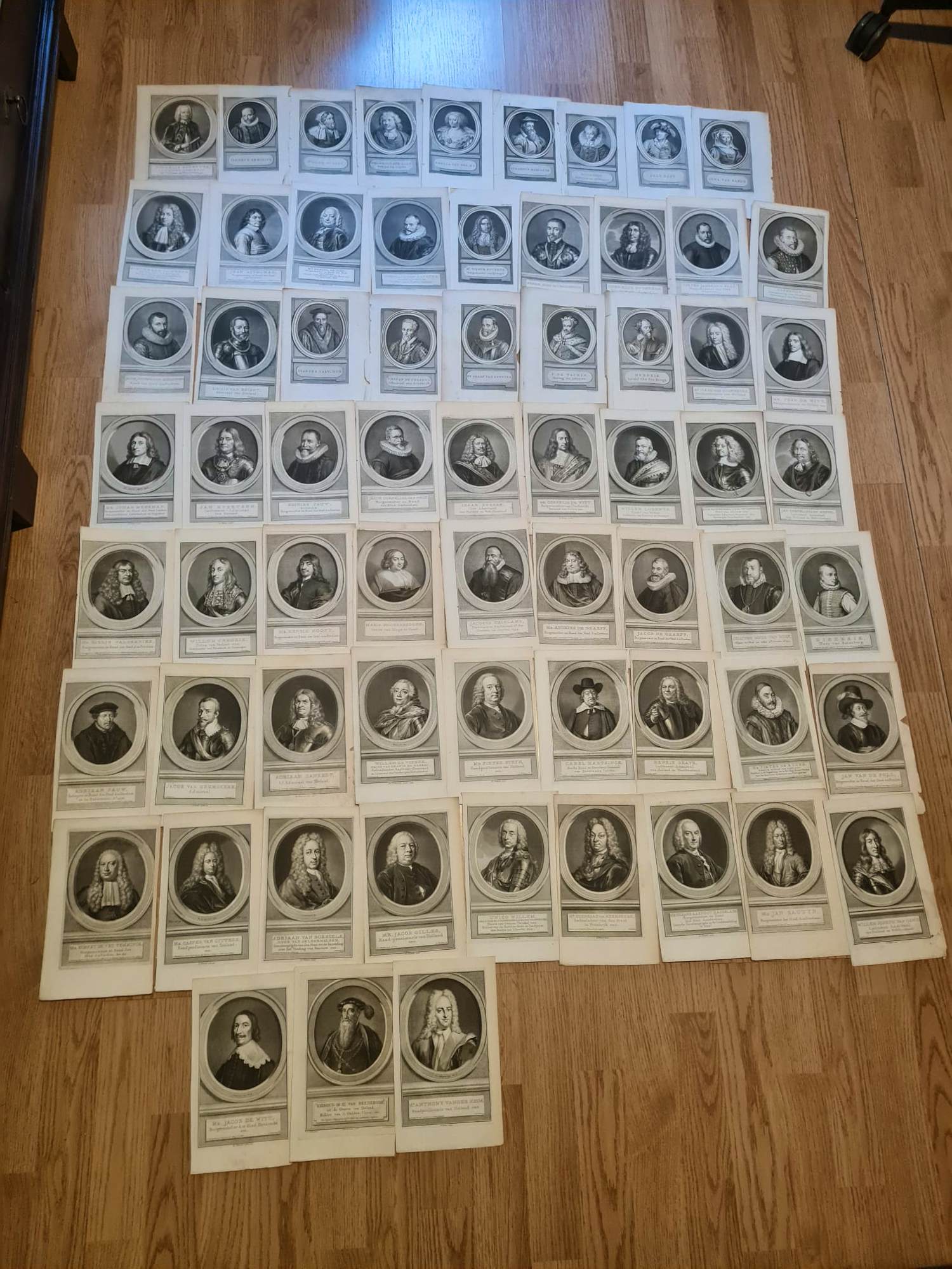 Isaac Tirion - Grote collectie 66 originele antieke portretten, ca. 1750, o.a. Joan de Witt kopen? Bied vanaf 200!