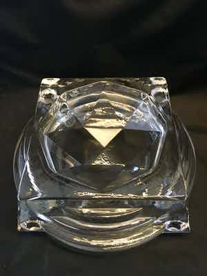 Borek Sipek - Geometrische schaal verkocht voor € 35!