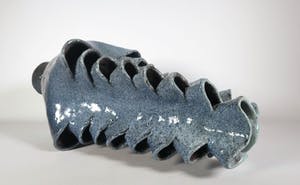 Peter von Hartsvelt Müller - Aardewerk, Blauwe tulpenvaas (Groot) kopen? Bied vanaf 1!