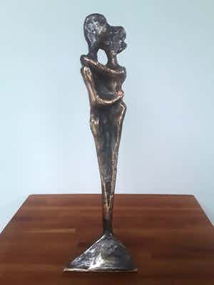 Yves Lohe - Bronzen sculptuur van Yves Lohé : "Couple amoureux" verkocht voor € 125!