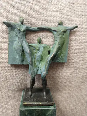 Corry Ammerlaan - Gestileerde figuren in verbondenheid kopen? Bied vanaf 50!