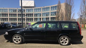 Peter Horbury - klassieke Volvo V70 met een interieur van José Luis Diaz de La Vega kopen? Bied vanaf 1!