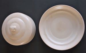 Plateelbakkerij Zuid-Holland - botervloot ontwerp Leen J.Muller - jaren 20/30 kopen? Bied vanaf 28!