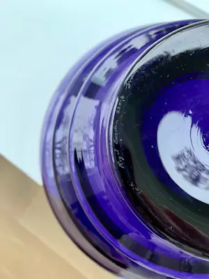 Siem van der Marel - Getrapte paars kristallen kom met massieve kristallen bodem kopen? Bied vanaf 75!