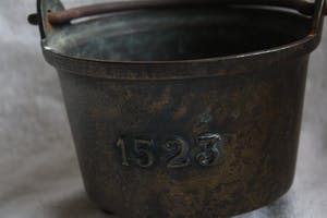 Curiosa - Bronzen Cauldron.(1523) kopen? Bied vanaf 50!