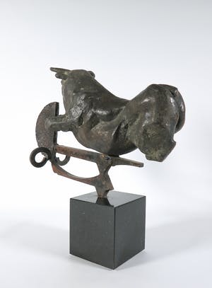 Wim Steins - Moderne compositie met stier in brons en ijzer kopen? Bied vanaf 1000!