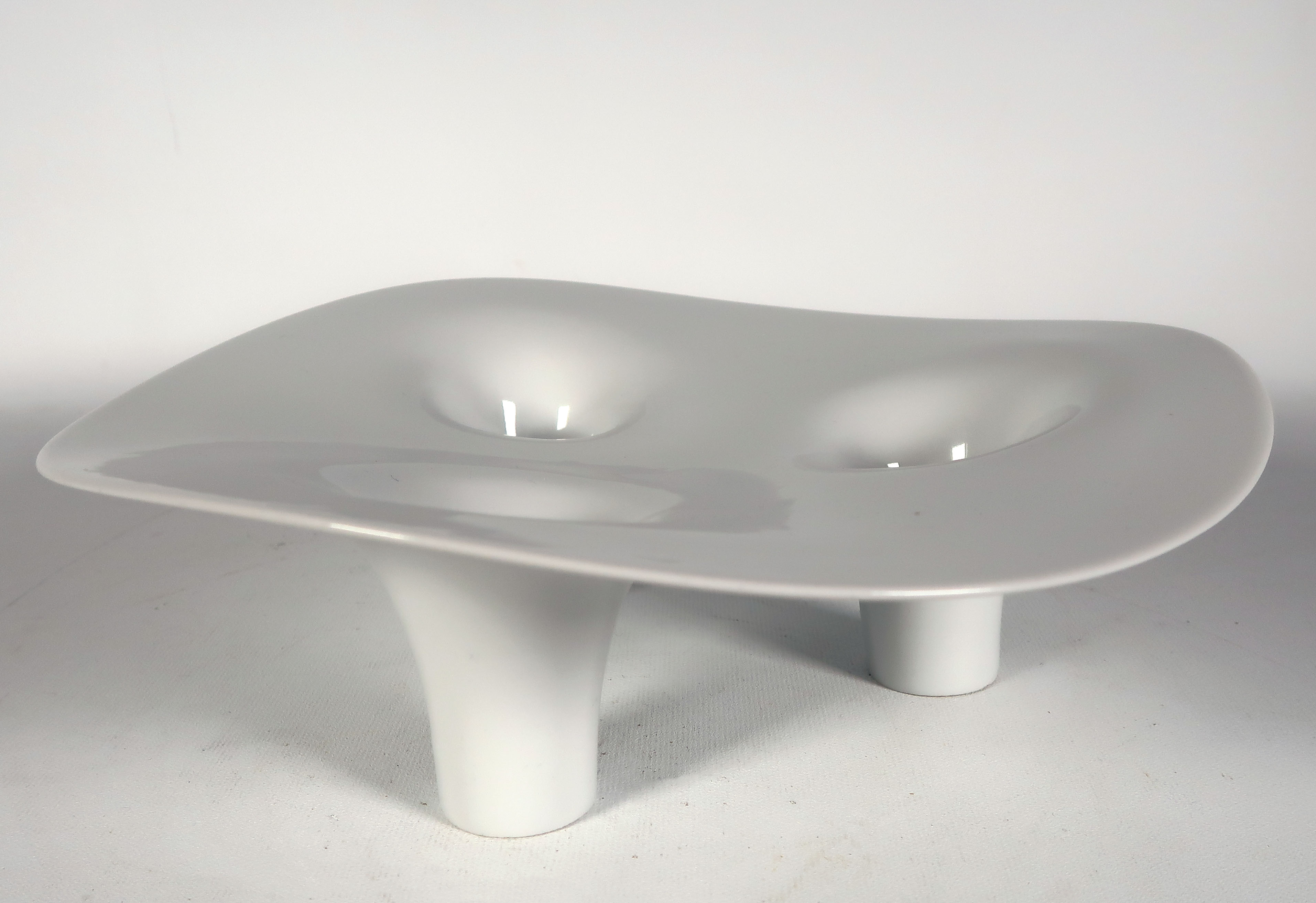 Willem Noyons - Porselein, Twee multifunctionele objecten kopen? Bied vanaf 50!