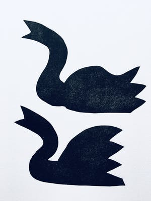 Klaas Gubbels - linosnede ‘Zwarte zwanen’ uit 1998 - oplage 125. kopen? Bied vanaf 195!