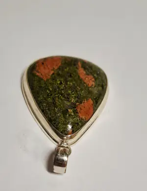 Nieuwe zilveren hanger met Een slimme grote, unieke, natuurlijke Unakiet kopen? Bied vanaf 75!