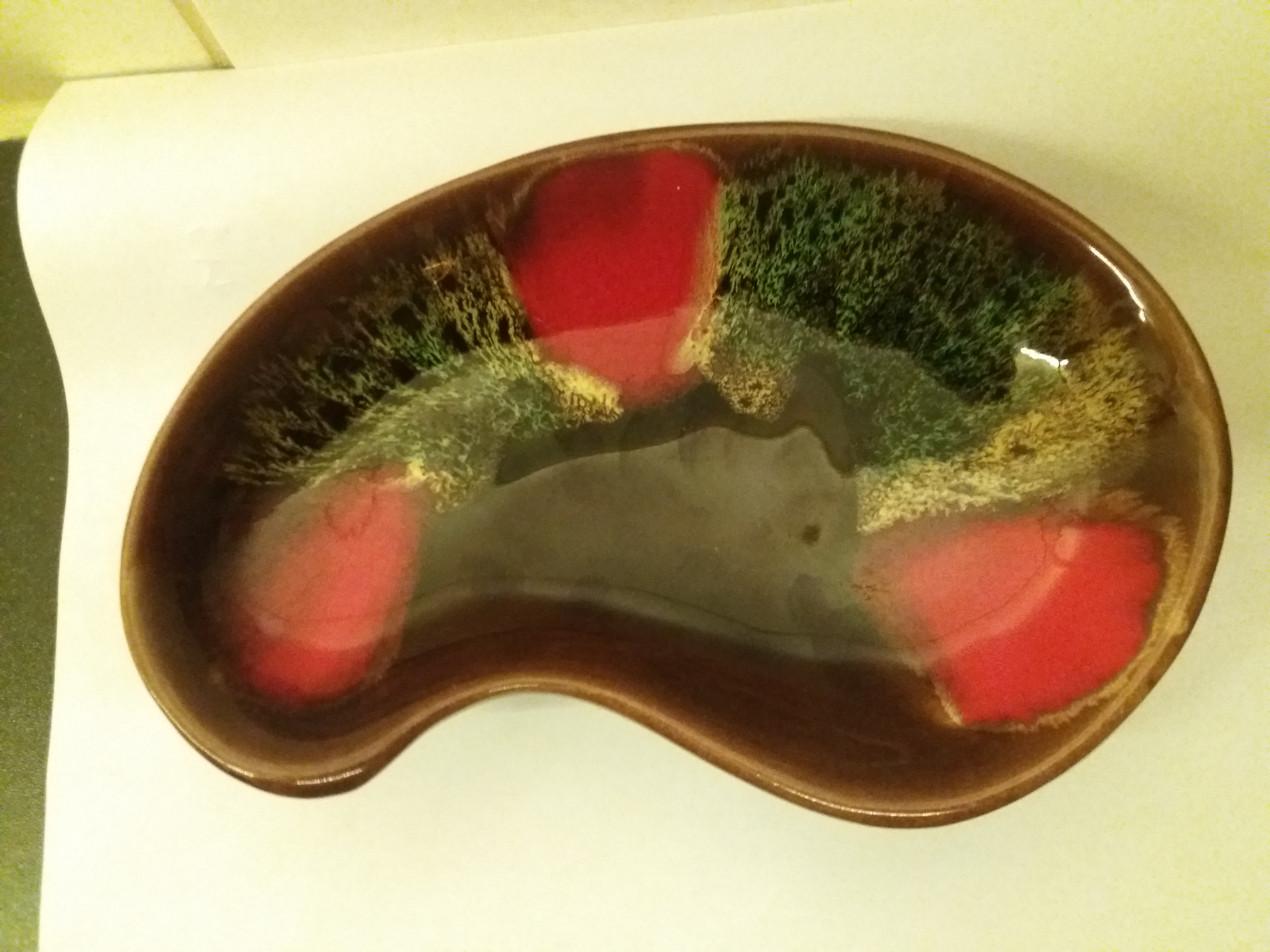 Vallauris Keramiek - nier vormige schotel, gemaakt in Frankrijk door Vallauris. kopen? Bied vanaf 30!