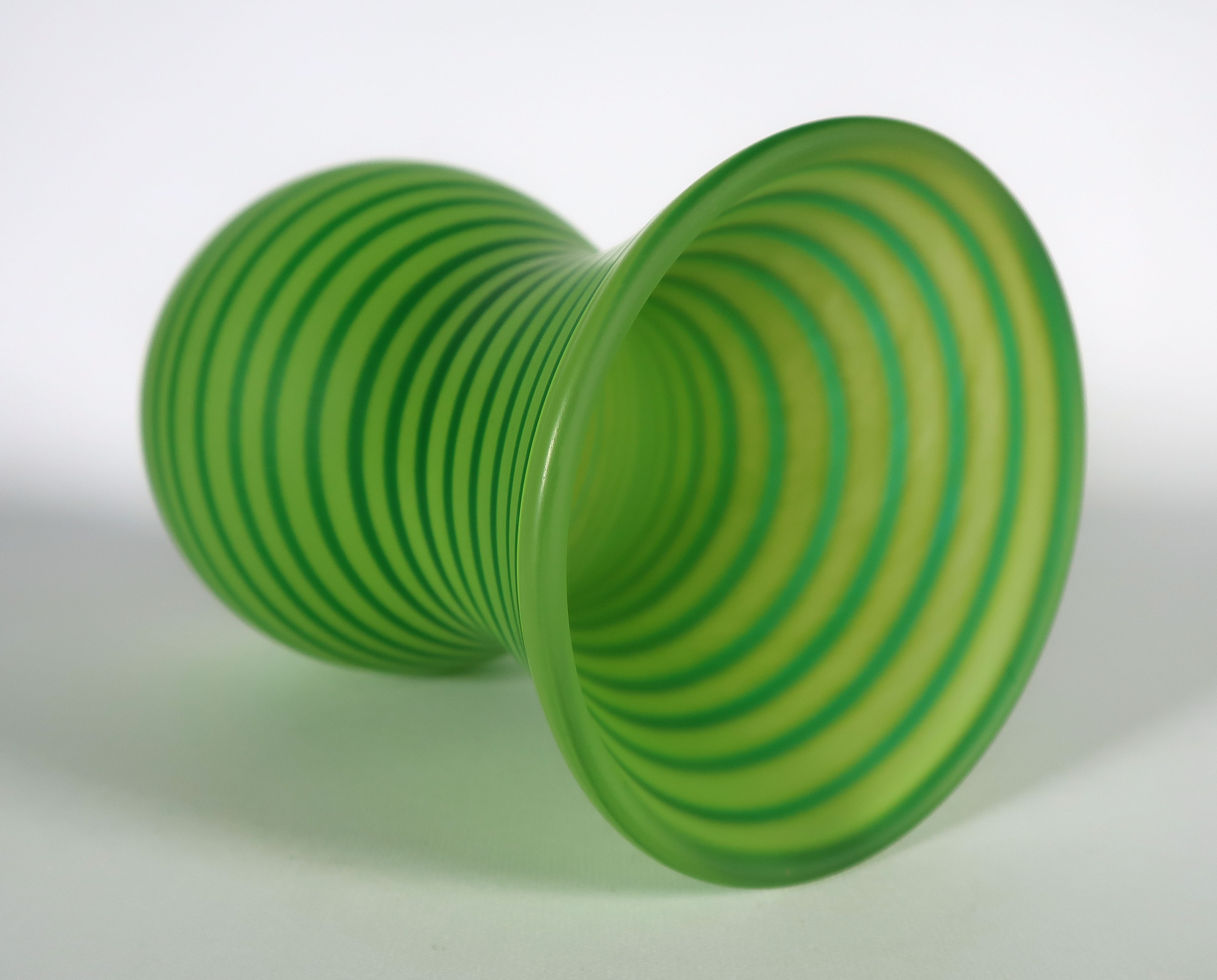 Kosta Boda - Glas, Groen gestreepte vaas kopen? Bied vanaf 1!