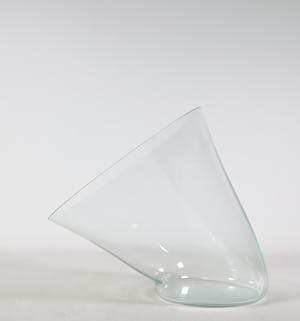 Bert Frijns - Glas, Leunende vaas kopen? Bied vanaf 250!