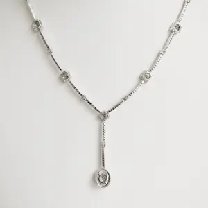 Diamanten set - Halsketting en oorbellen kopen? Bied vanaf 6000!