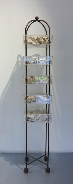 Henny Schakenraad - Mixed Media / Zeer groot object van o.a. metaal, plexiglas en papier, BEWAREN kopen? Bied vanaf 750!