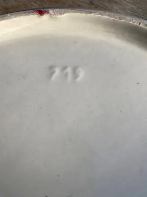 Faience Hubert Bequet - Vintage handgeschilderde schaal/wandbord van Hubert Bequet. kopen? Bied vanaf 45!