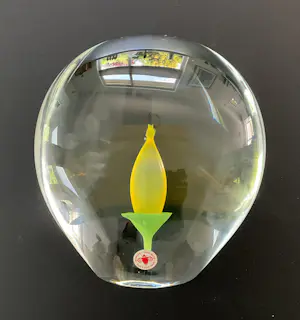 Emanuel Beranek - MASSIEF GLAZEN OBJECT met bloem kopen? Bied vanaf 39!