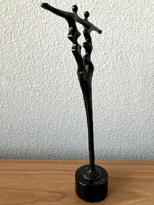 Corry Ammerlaan - Bronzen beeldje - Universiteit Leiden - Int. Centre 1964 - 2008 kopen? Bied vanaf 45!