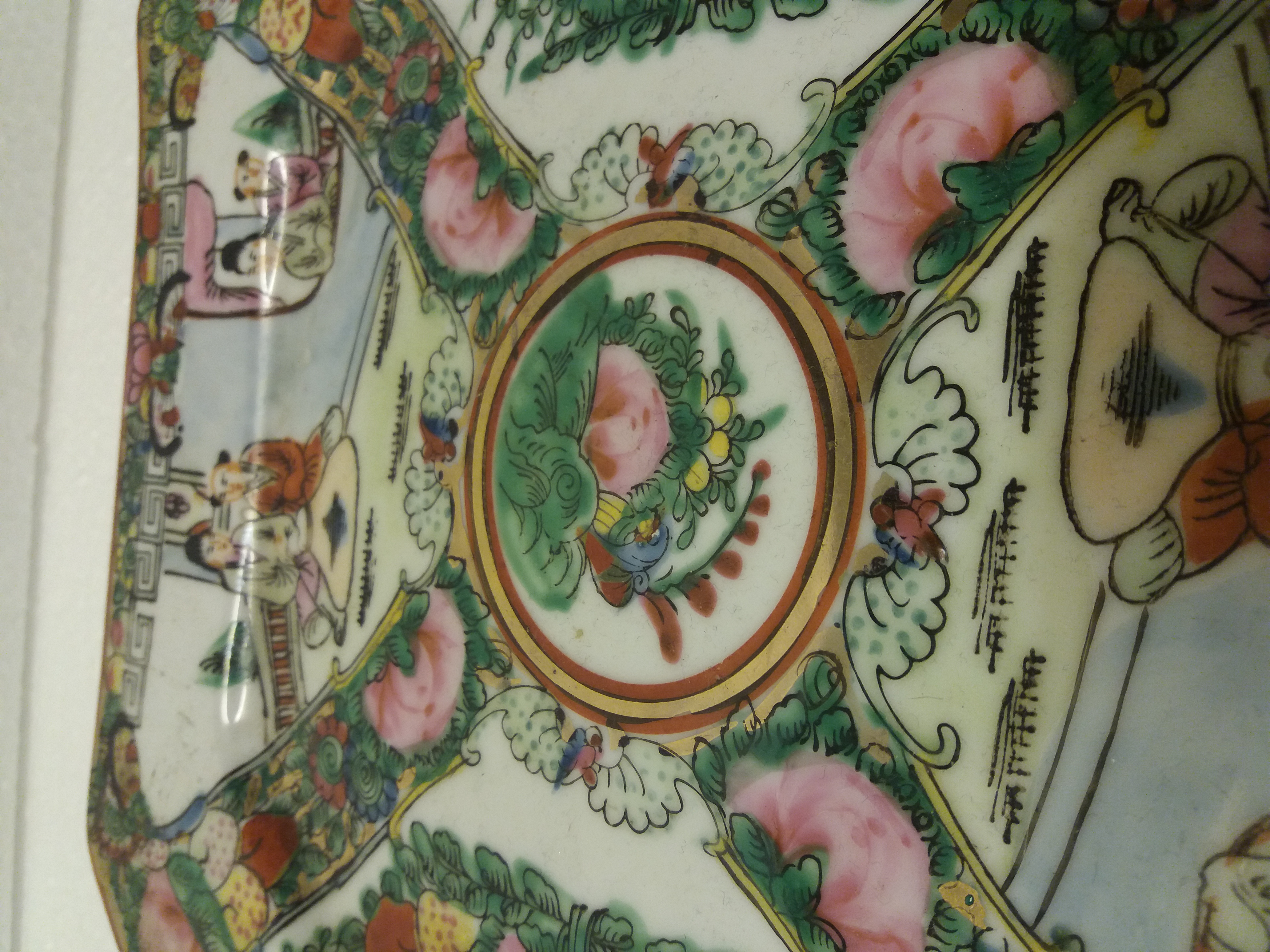 Niet of onleesbaar gesigneerd - Chinees bord  kopen? Bied vanaf 1!
