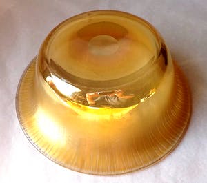 Curiosa - Erwin Eisch voor Glasblaserei Eisch Frauenau - goudkleurige schaal - gesigneerd kopen? Bied vanaf 1!