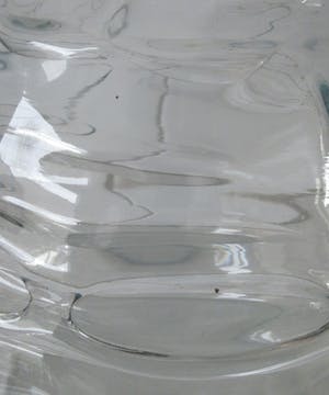 Niet of onleesbaar gesigneerd - Grote lichte blauwe Studio glazen design vaas kopen? Bied vanaf 1!