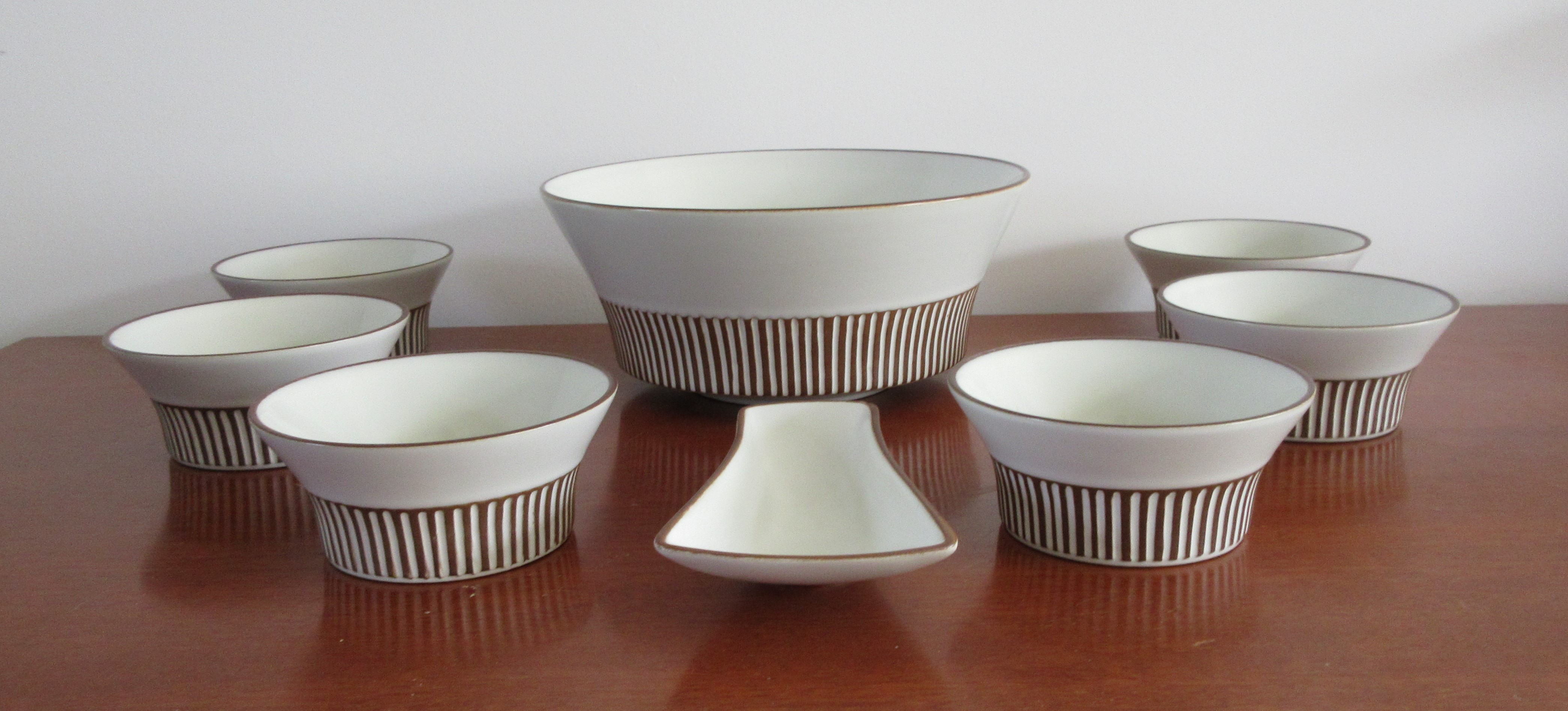Willem de Vries - Pindastel servies Cleopatra - 1961 Fris Edam verkocht voor € 23!