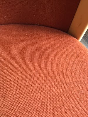 Magnus Olesen - Denemarken: Vier beukenhouten stoelen brique zitting en rugleuning kopen? Bied vanaf 150!