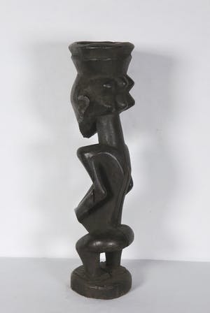 Hemba - Houten voorouderbeeld met baard en bovenop ruimte voor magische stof kopen? Bied vanaf 1!