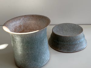 Anne van der Waerden - Beker op voet kopen? Bied vanaf 350!