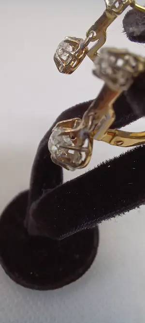 Gouden 18k oorbellen met diamanten ,toetsteen bij juwelier. kopen? Bied vanaf 350!