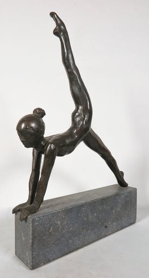 Jos Oehlen - Sierlijke brons van een turnster kopen? Bied vanaf 350!