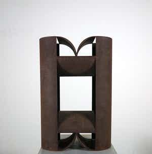 Niet of onleesbaar gesigneerd - Geometrisch object van cortenstaal verkocht voor € 1!