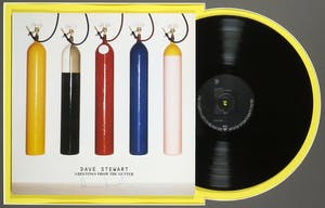 Damien Hirst - Gesigneerd album van Dave Stewart – Greetings From The Gutter - Ingelijst kopen? Bied vanaf 1!