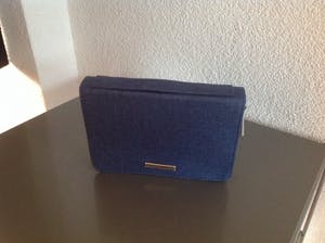 Jan Taminiau - Twee KLM-etuis kopen? Bied vanaf 16!