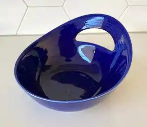 Rorstrand - Blauwe schaal Blå Eld (Blauw Vuur) ontworpen door Hertha Bengtson in 1951 verkocht voor € 1!