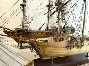 Curiosa - Lot van diverse scheepsmodellen kopen? Bied vanaf 150!
