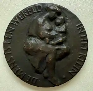 Buy Christina Nijland - bronzen penning | 'Geboortepenning' | 1962 (PENNINGKUNST)? Bid from 60!