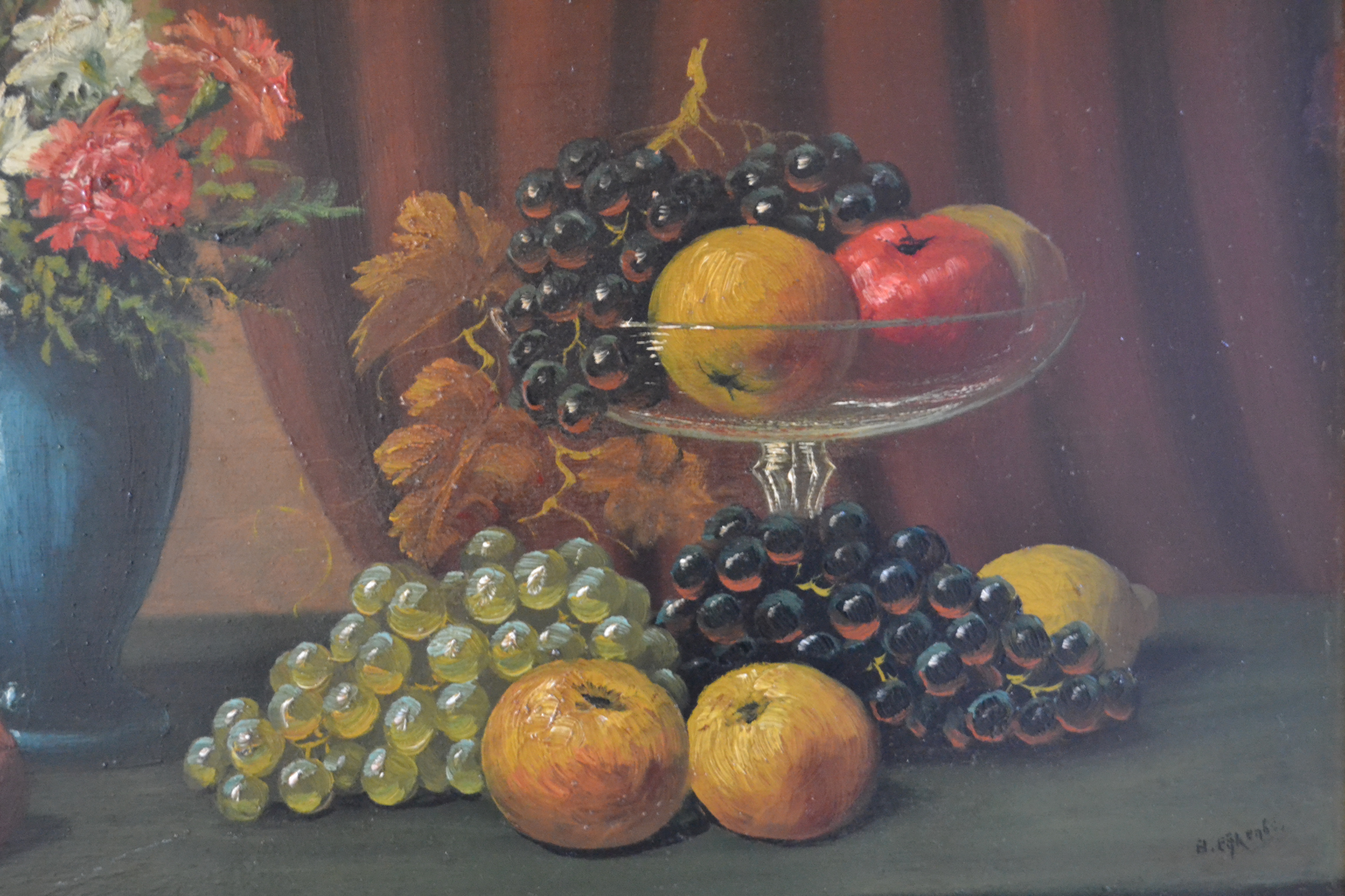 Niet of onleesbaar gesigneerd - Hollandse school (20ste eeuw) - Stilleven van bloemen en fruit kopen? Bied vanaf 1!