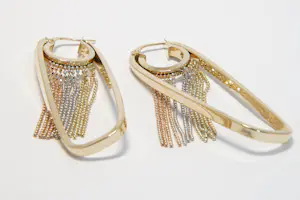 06 - Lang en sierlijk paar 14Krt tri-color gouden oorsieraden - golvend model kopen? Bied vanaf 440!