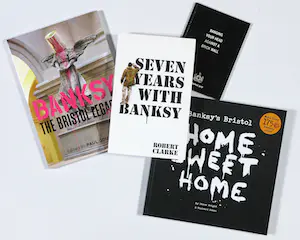 AcheterBanksy - Lot van vier boeken, Banksy's Bristol Home Sweet Home, The Bristol Legacy e.a.? Enchérissez de 80!