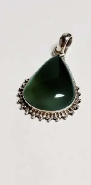 Nieuwe zilveren hanger met gepolijste  groene onyx kopen? Bied vanaf 65!