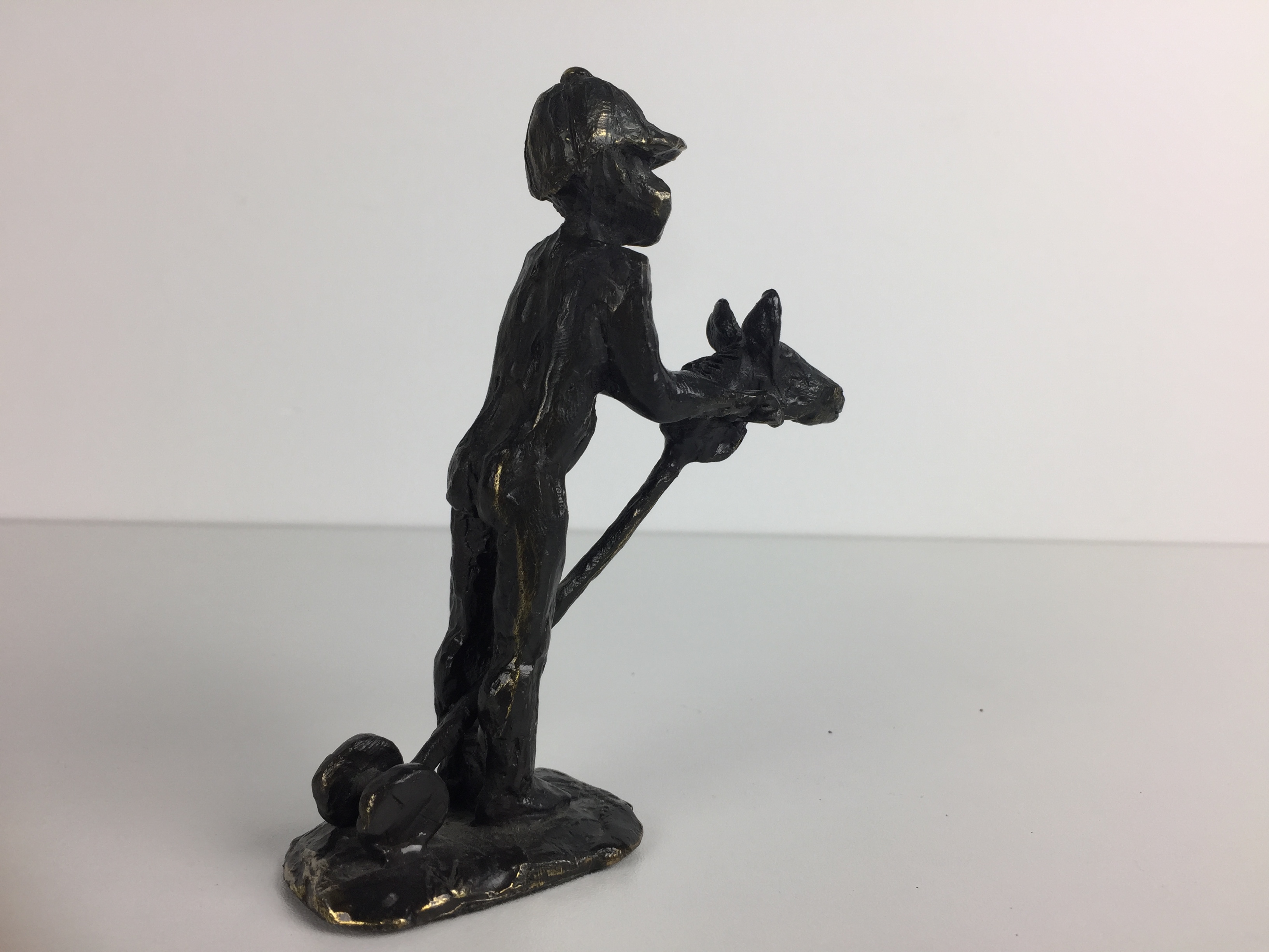 Astrid Veldhuyzen-Koppen - jongetje met speelgoedpaardje kopen? Bied vanaf 69!