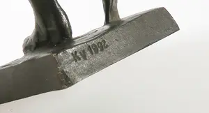 Kees Verkade - Bronzen beeld van een staande naakte vrouw kopen? Bied vanaf 1500!