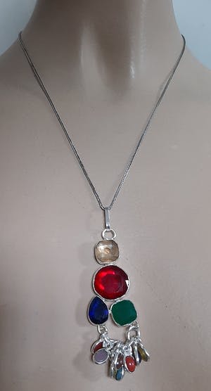 Zilveren ketting 925 met edelstenen hanger kopen? Bied vanaf 10!