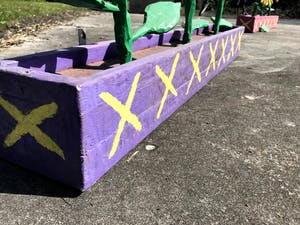 Peter Bastiaanssen - Zonnebloemen in Paarse Bak - Hout kopen? Bied vanaf 1!